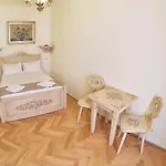 La Maisonnette 3*