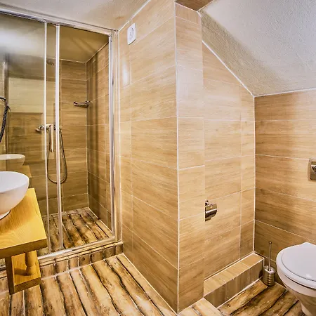 La Maisonnette Pensiune Brașov