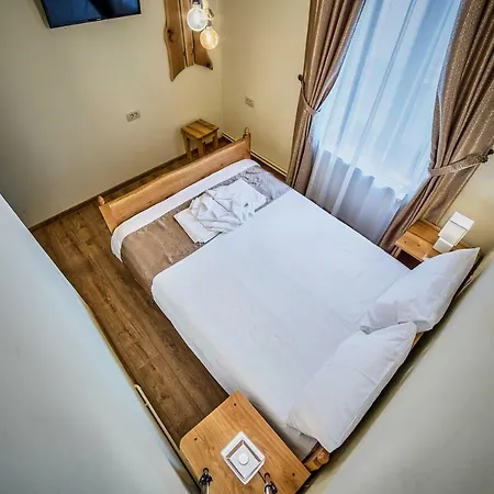 小屋旅馆 3*